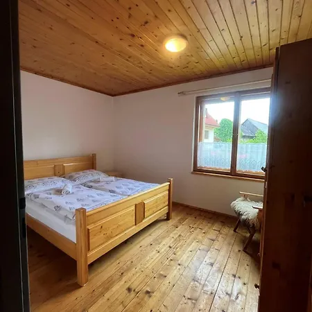 Feriehus Pri Potoku *