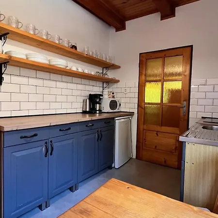 Tatil Evi Pri Potoku *