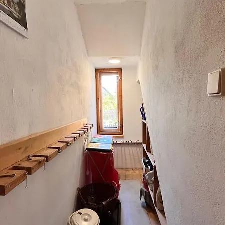 Tatil Evi Pri Potoku *