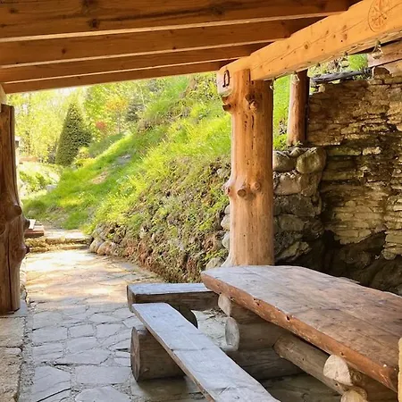 Tatil Evi Pri Potoku