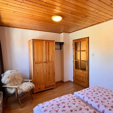 Tatil Evi Pri Potoku *